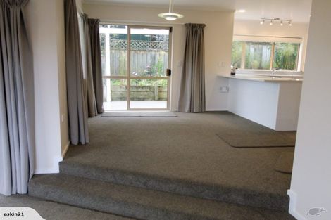 Photo of property in 21 Redfern Lane, Glenfield, Auckland, 0629