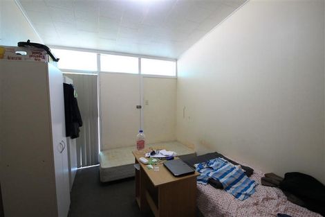 Photo of property in 2 Keats Place, Blockhouse Bay, Auckland, 0600