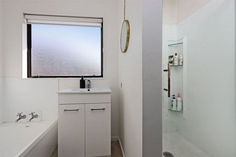 Photo of property in 15 Gillies Crescent, Waimarama, Havelock North, 4294