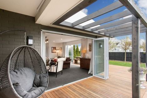 Photo of property in 106 Regency Crescent, Redwood, Christchurch, 8051