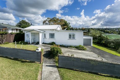 Photo of property in 21 Philson Terrace, Browns Bay, Auckland, 0630