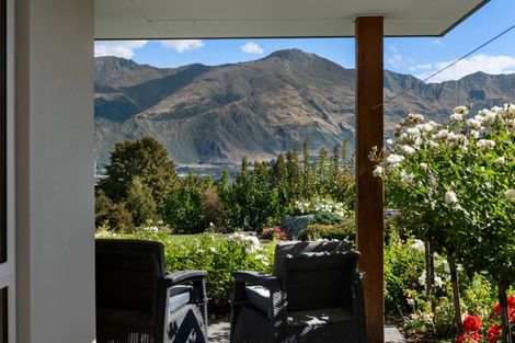 Photo of property in 28 Greenbelt Place, Wanaka, 9305