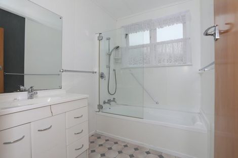 Photo of property in 4 Maunder Street, Marton, 4710