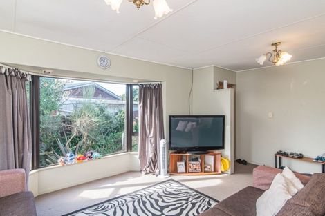 Photo of property in 107 Queens Road, Waikanae Beach, Waikanae, 5036