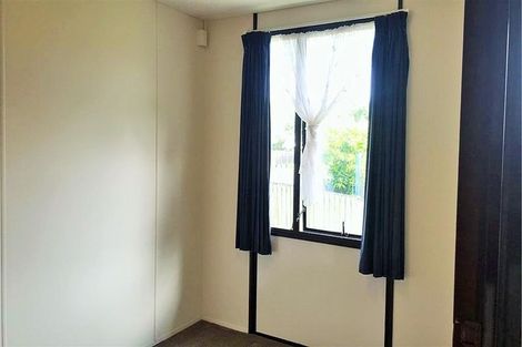 Photo of property in 2/11 Kahikatea Place, Ranui, Auckland, 0612