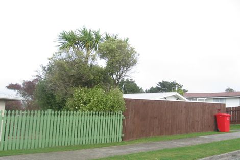Photo of property in 83 Conclusion Street, Ascot Park, Porirua, 5024