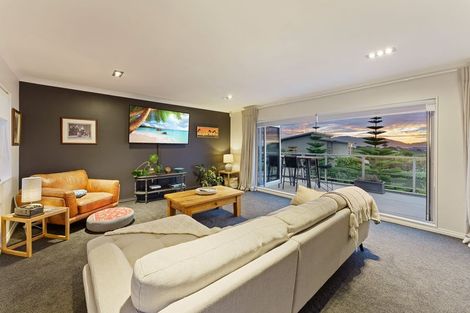 Photo of property in 11 Pharazyn Avenue, Waikanae Beach, Waikanae, 5036