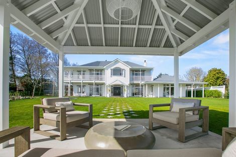 Photo of property in 25 Patterson Road, Hurworth, New Plymouth, 4310