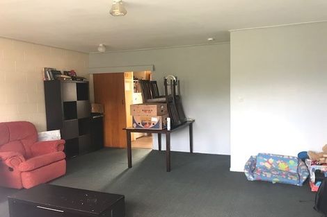 Photo of property in 2/30 Mcleod Road, Henderson, Auckland, 0612