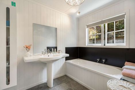 Photo of property in 2 Montgomery Road, Otamatea, Whanganui, 4501