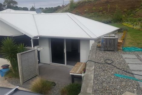 Photo of property in 17a Heta Road, Highlands Park, New Plymouth, 4312