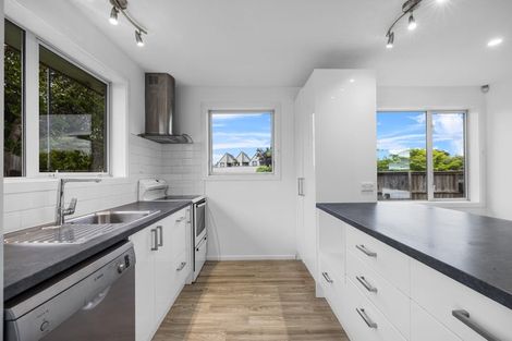 Photo of property in 9 Curzon Place, Parklands, Christchurch, 8083