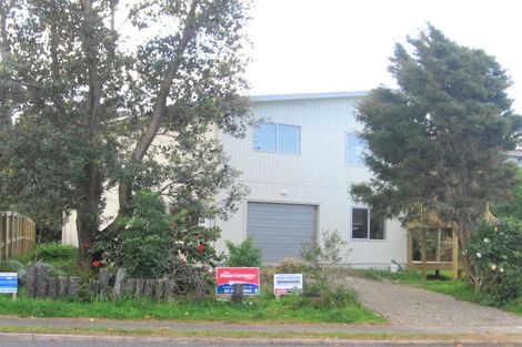 Photo of property in 203 Onemana Drive, Onemana, Whangamata, 3691