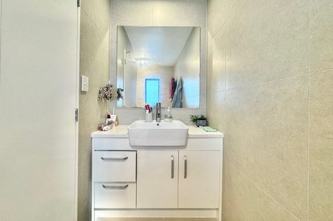 Photo of property in 30 Minhas Road, Papakura, 2110