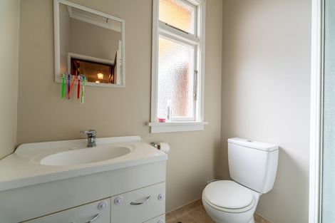 Photo of property in 16 Teviot Street, Oamaru North, Oamaru, 9400