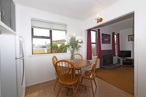 Photo of property in 86 Flanshaw Road, Te Atatu South, Auckland, 0610