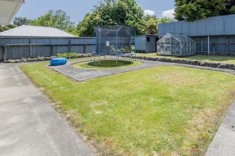 Photo of property in 22 Kings Drive, Levin, 5510