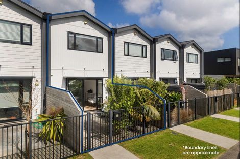 Photo of property in 2c Stokes Avenue, Te Atatu Peninsula, Auckland, 0610
