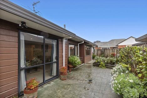 Photo of property in 1/14 Vincent Street, Waterloo, Lower Hutt, 5011