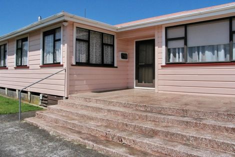 Photo of property in 15 Olivia Street, Stratford, 4332