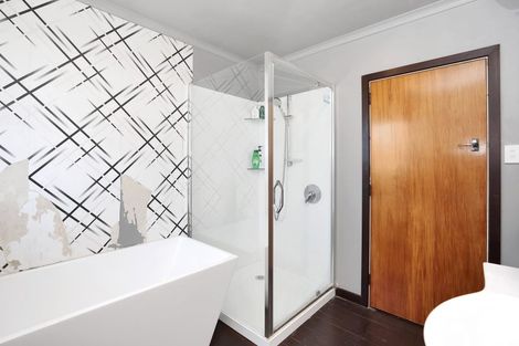 Photo of property in 64 Mcmurdo Street, Tinwald, Ashburton, 7700