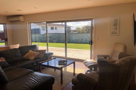Photo of property in 10 Brompton Close, Richmond Heights, Taupo, 3330