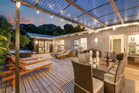 Photo of property in 18 Glengarry Avenue, Manly, Whangaparaoa, 0930