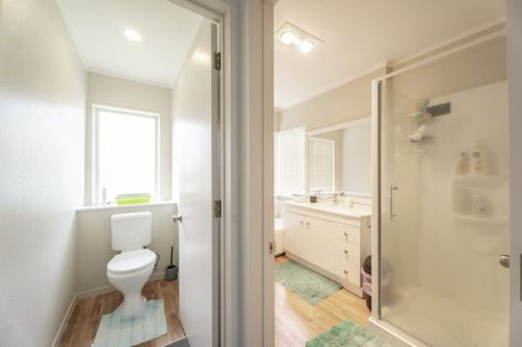 Photo of property in 9 Burleigh Place, Rototuna, Hamilton, 3210