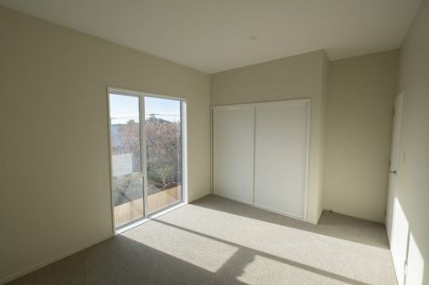 Photo of property in 5a Gill Avenue, Te Atatu Peninsula, Auckland, 0610