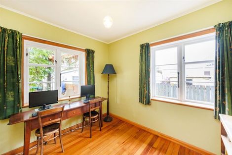 Photo of property in 55 Savage Crescent, West End, Palmerston North, 4412