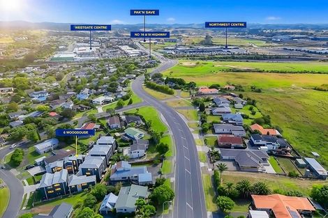 Photo of property in 8/6 Woodhouse Place, West Harbour, Auckland, 0618