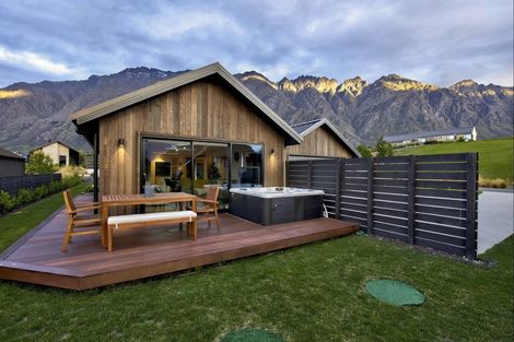 Photo of property in 28 Mcadam Drive, Jacks Point, Queenstown, 9371