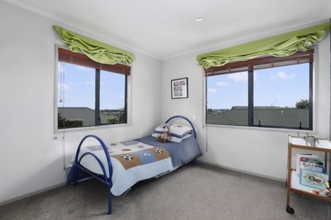 Photo of property in 15 Southworth Place, Grandview Heights, Hamilton, 3200