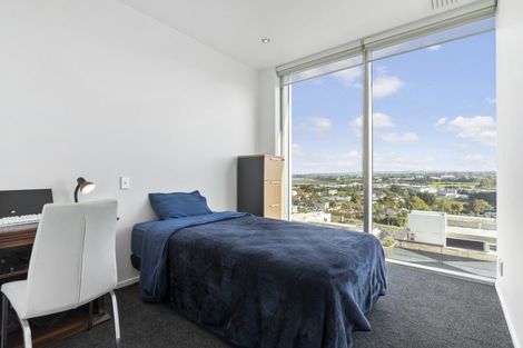 Photo of property in Sentinel Apartments, 905/3 Northcroft Street, Takapuna, Auckland, 0622