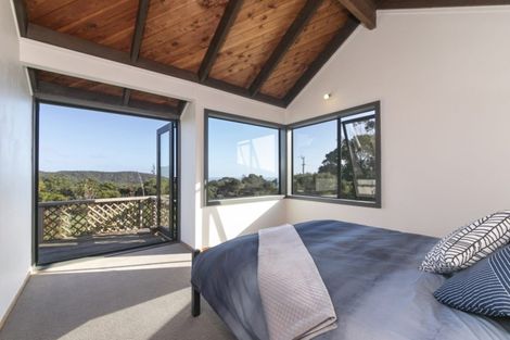 Photo of property in 140 Lone Kauri Road, Karekare, New Lynn, 0772