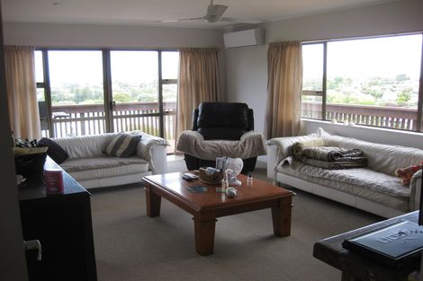 Photo of property in 29a Stanmore Bay Road, Stanmore Bay, Whangaparaoa, 0932