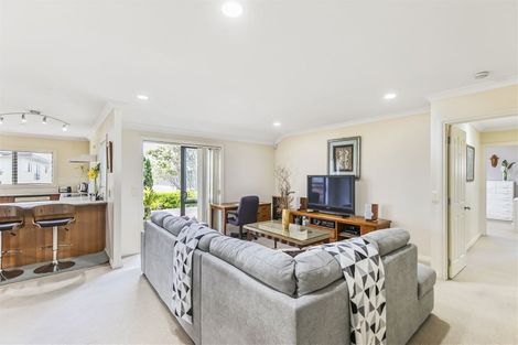 Photo of property in 19 Black Teal Close, Unsworth Heights, Auckland, 0632