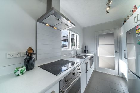 Photo of property in 1/8 Waikaremoana Place, Pakuranga Heights, Auckland, 2010