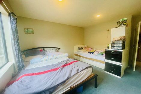 Photo of property in 64 Tiger Drive, Golflands, Auckland, 2013