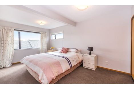 Photo of property in 2/8 Herbs Place, Cashmere, Christchurch, 8022