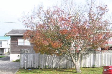 Photo of property in 13 Red Beach Road, Red Beach, 0932