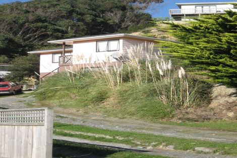 Photo of property in 30a Downes Street, Titahi Bay, Porirua, 5022