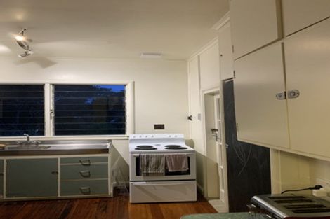 Photo of property in 14 Seaview Avenue, Northcote, Auckland, 0627