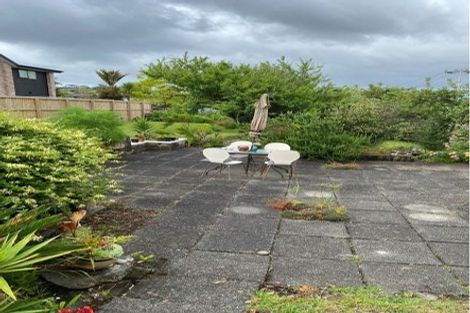 Photo of property in 135 View Road, Sunnyvale, Auckland, 0612