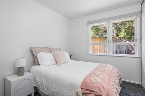 Photo of property in 11 Gatman Street, Birkdale, Auckland, 0626