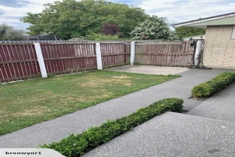 Photo of property in 2/12 Mortlake Street, Islington, Christchurch, 8042