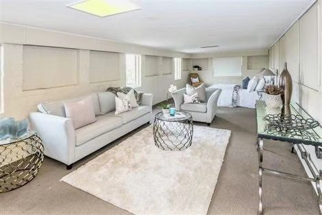 Photo of property in 6 Montgomery Crescent, Cockle Bay, Auckland, 2014