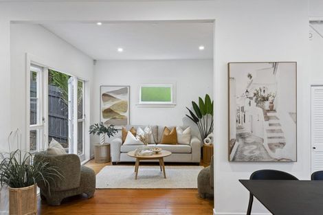 Photo of property in 755 West Coast Road, Oratia, Auckland, 0604