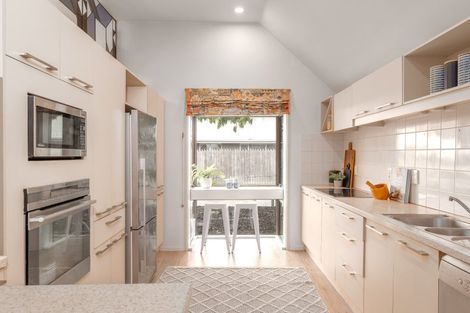 Photo of property in 103c Waimairi Road, Ilam, Christchurch, 8041