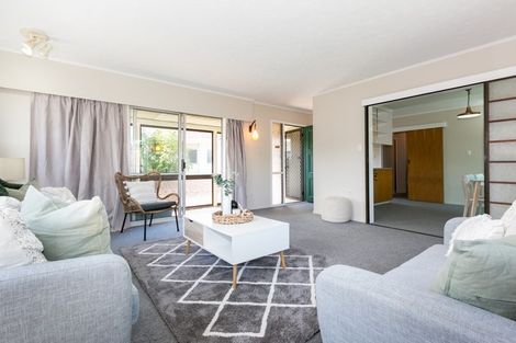 Photo of property in 7a Weathers Place, Taradale, Napier, 4112